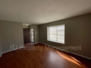 5580 Apple Blossom Dr in Memphis, TN - Building Photo - Building Photo