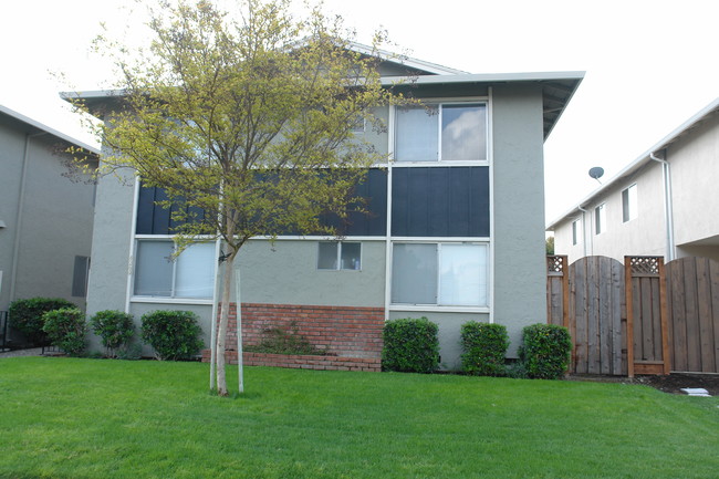 4260 Payne Ave in San Jose, CA - Foto de edificio - Building Photo