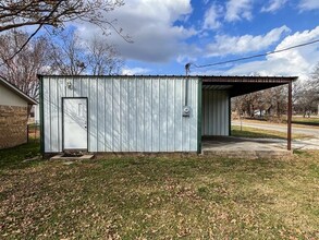 206 E 3rd St in Tolar, TX - Building Photo - Building Photo