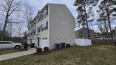 99 Manilla Cir in Hampton, VA - Building Photo - Building Photo