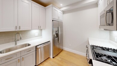 230 Tremont St, Unit 1A in Boston, MA - Building Photo - Building Photo