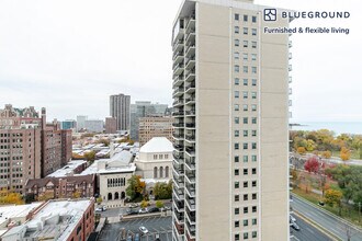 3450 N Lake Shore Dr in Chicago, IL - Building Photo - Building Photo