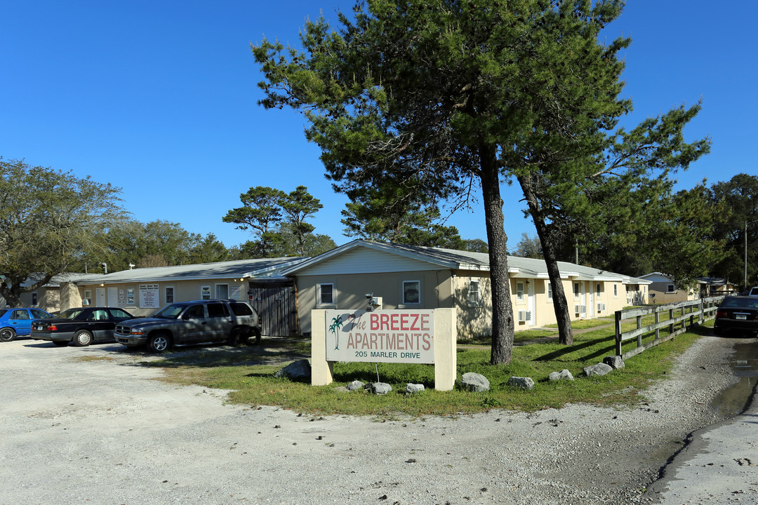 The Breeze Apartments in Fort Walton Beach, FL - Building Photo