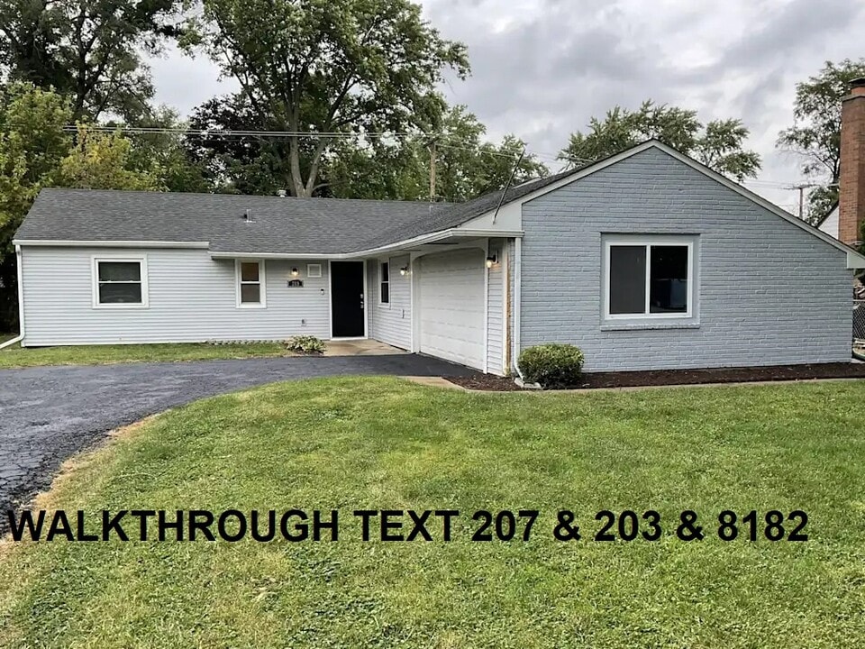 128 Seabury Rd in Bolingbrook, IL - Building Photo