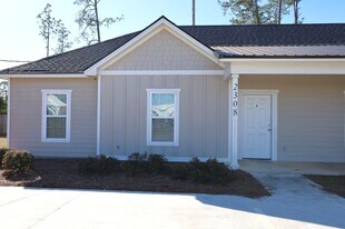 2308 Mimosa Dr in Valdosta, GA - Building Photo