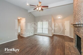 2106 Stein Way in Carrollton, TX - Building Photo - Building Photo
