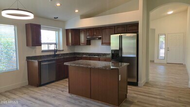 16230 N 99th Way in Scottsdale, AZ - Building Photo - Building Photo