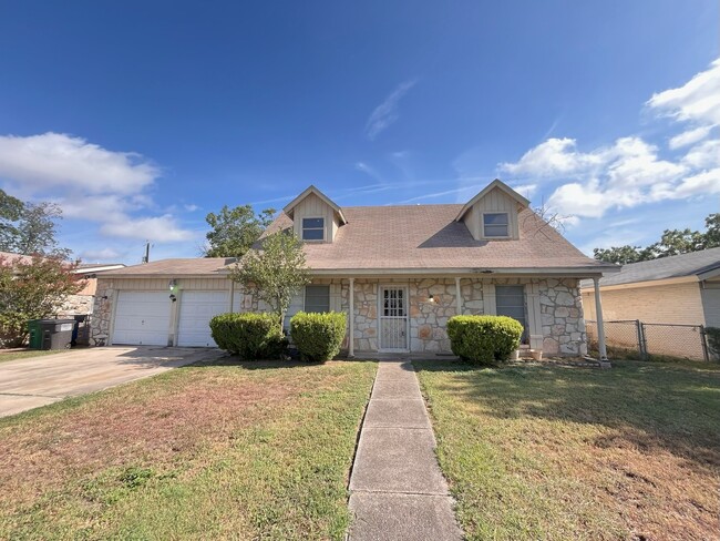 4611 Lavender Ln in San Antonio, TX - Building Photo - Building Photo