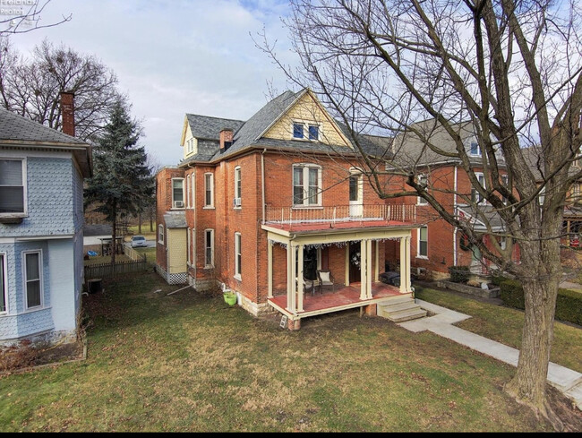 107 Clinton Ave, Unit A in Tiffin, OH - Building Photo - Building Photo