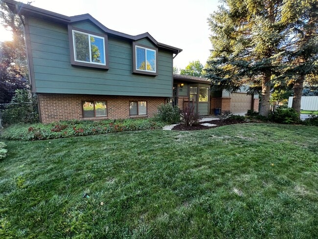 property at 713 E Ridgecrest Rd