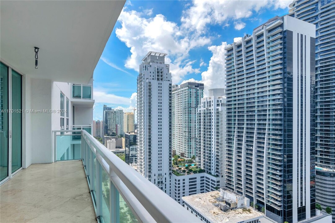 951 Brickell Ave, Unit 3107 in Miami, FL - Building Photo