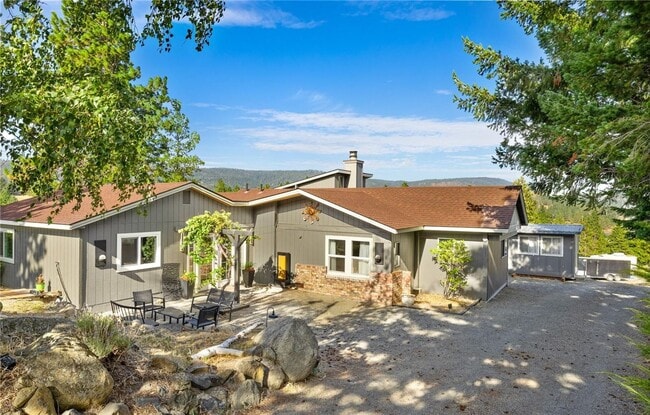 property at 70 Loel Pl