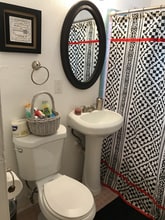 2403 N Elmendorf St in San Antonio, TX - Foto de edificio - Building Photo