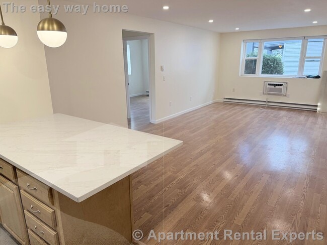 104 Trowbridge St, Unit #3 in Cambridge, MA - Foto de edificio - Building Photo