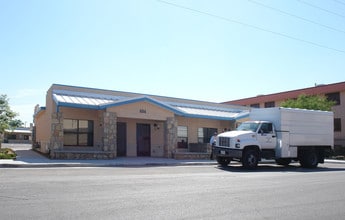 Alamito Terrace in El Paso, TX - Building Photo - Building Photo
