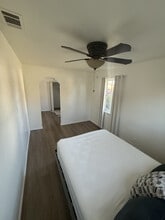 207 Arnett Dr in Euless, TX - Foto de edificio - Building Photo