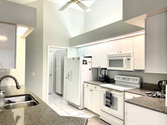 554 Pine Ranch East Rd in Osprey, FL - Foto de edificio - Building Photo