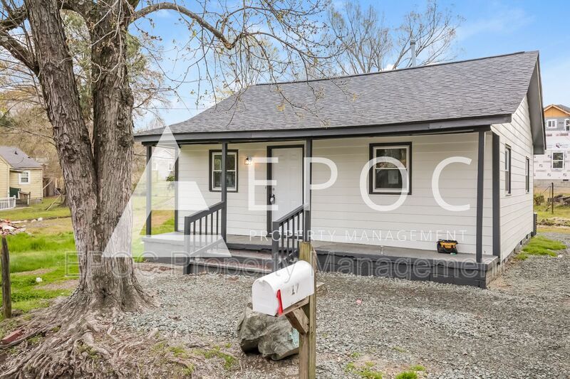 617 Dailey St in Burlington, NC - Building Photo