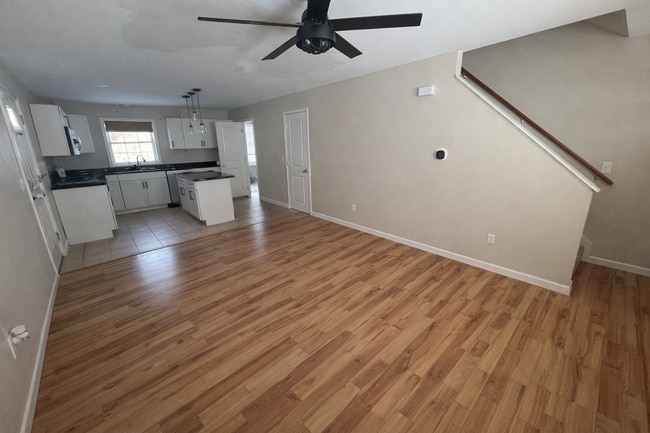 1116 Worcester St, Unit 1116 in Springfield, MA - Foto de edificio - Building Photo