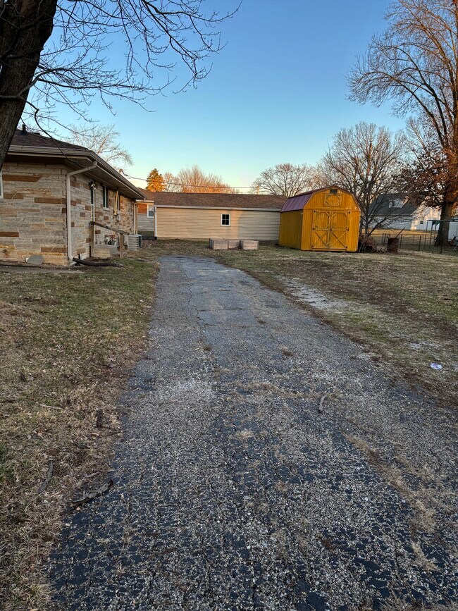 4523 Susy Ln in Indianapolis, IN - Building Photo - Building Photo