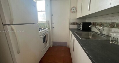 653 Michigan Ave in Miami Beach, FL - Building Photo - Building Photo