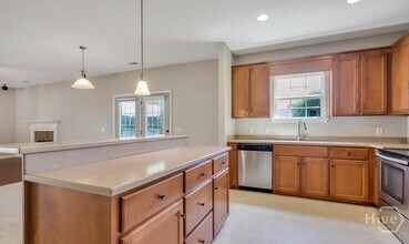 104 Lake House Rd in Pooler, GA - Building Photo - Building Photo