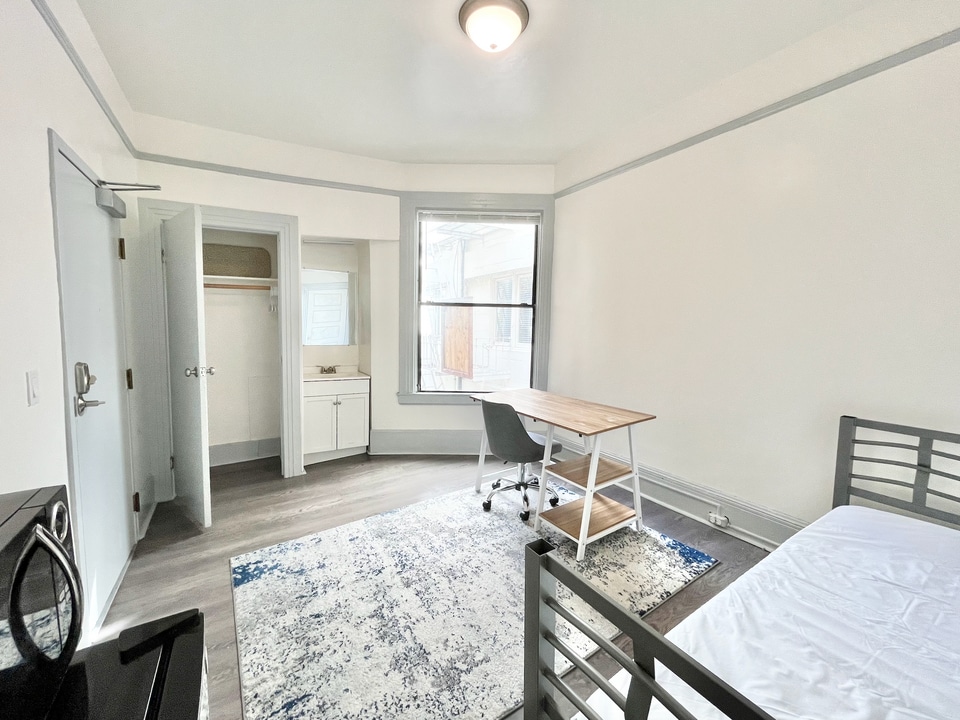 1012 Bush St in San Francisco, CA - Building Photo
