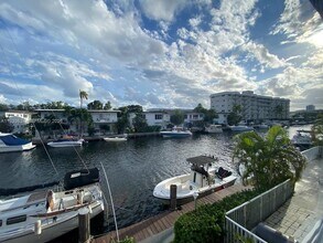 3702 NE 171 St in Miami, FL - Building Photo - Building Photo