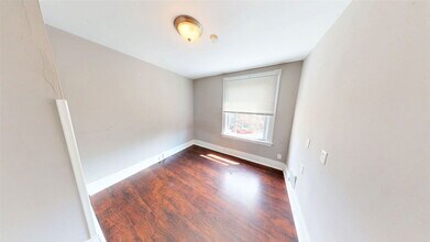 2313 Stratford Ave in Cincinnati, OH - Building Photo - Building Photo