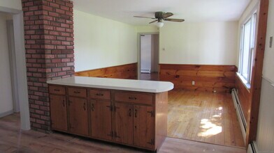 195 E Pearl St in Torrington, CT - Building Photo - Building Photo