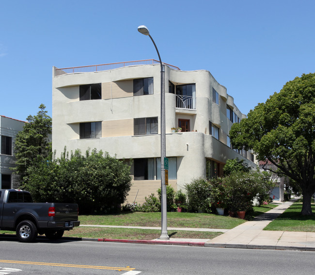 957 11th St in Santa Monica, CA - Building Photo - Building Photo