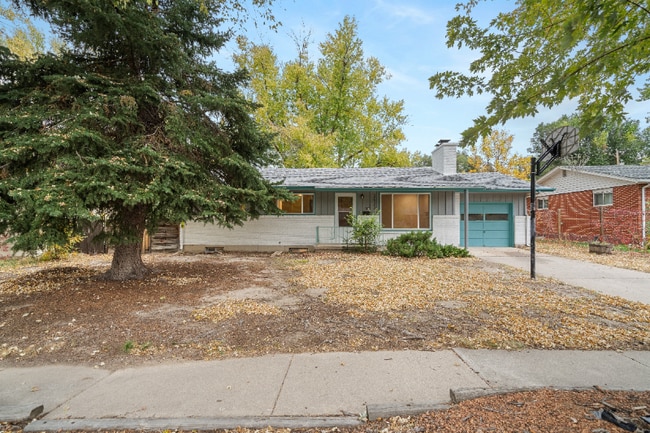 property at 2522 Meade Cir