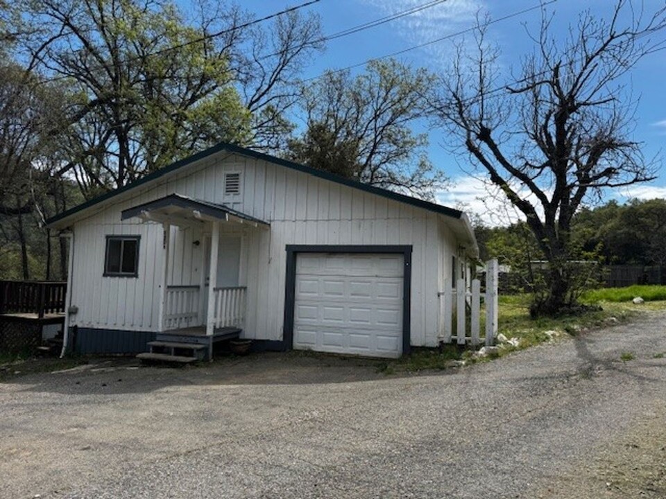 120 Preston Pl in Sonora, CA - Building Photo