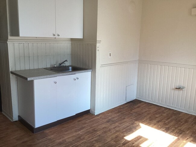 property at 1219 N 33rd St