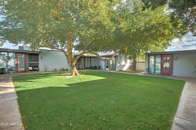 property at 4204 N 38th St