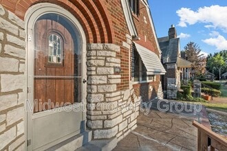 8460 Edna St in St. Louis, MO - Building Photo - Building Photo