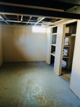 21465 Syracuse Ave in Warren, MI - Building Photo - Building Photo