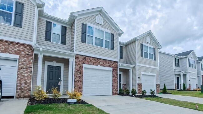 5417 Carrington Ct in Trinity, NC - Building Photo - Building Photo
