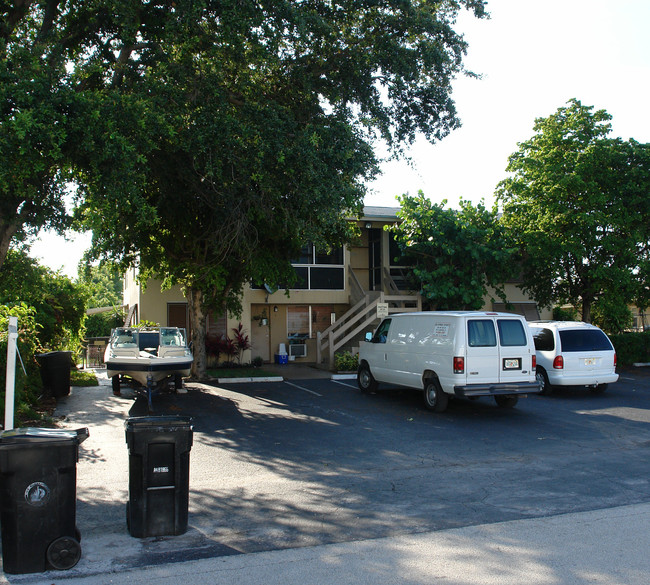 3008 SE 4th Ave in Fort Lauderdale, FL - Building Photo - Building Photo