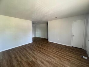 413 Sarah Dr in Warner Robins, GA - Building Photo - Building Photo