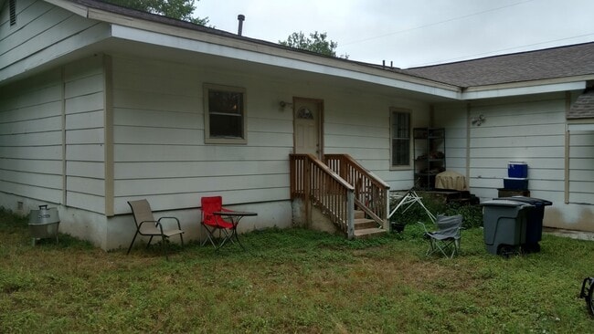 property at 107 E Powell Ln