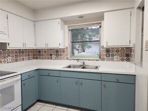 107 SE 16th Pl in Cape Coral, FL - Building Photo - Building Photo
