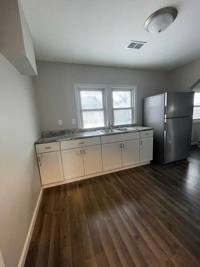 property at 335 Eldora Rd