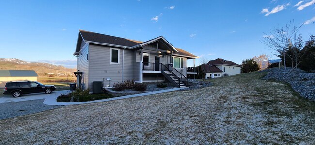 49 Tara Ln in Manson, WA - Building Photo - Building Photo