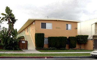 1701 Coronado Ave in Long Beach, CA - Building Photo