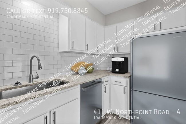 411 W Northpoint Rd in Spring Lake, NC - Building Photo - Building Photo