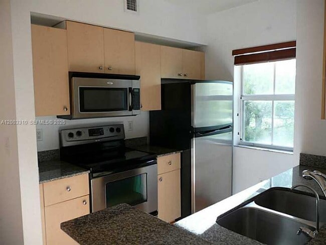 property at 2586 Centergate Dr