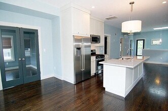 185 Walden St, Unit 2 in Cambridge, MA - Foto de edificio - Building Photo