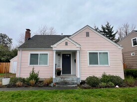 3402 Pear St SE in Olympia, WA - Building Photo