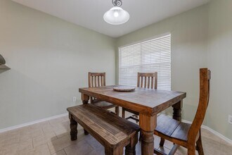 15531 Knollglade in San Antonio, TX - Building Photo - Building Photo